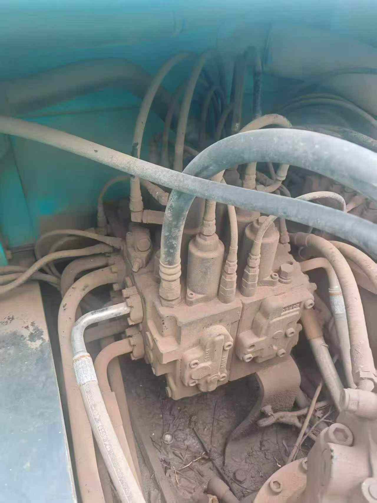 Buy Kobelco SK210 Used Excavator / 2