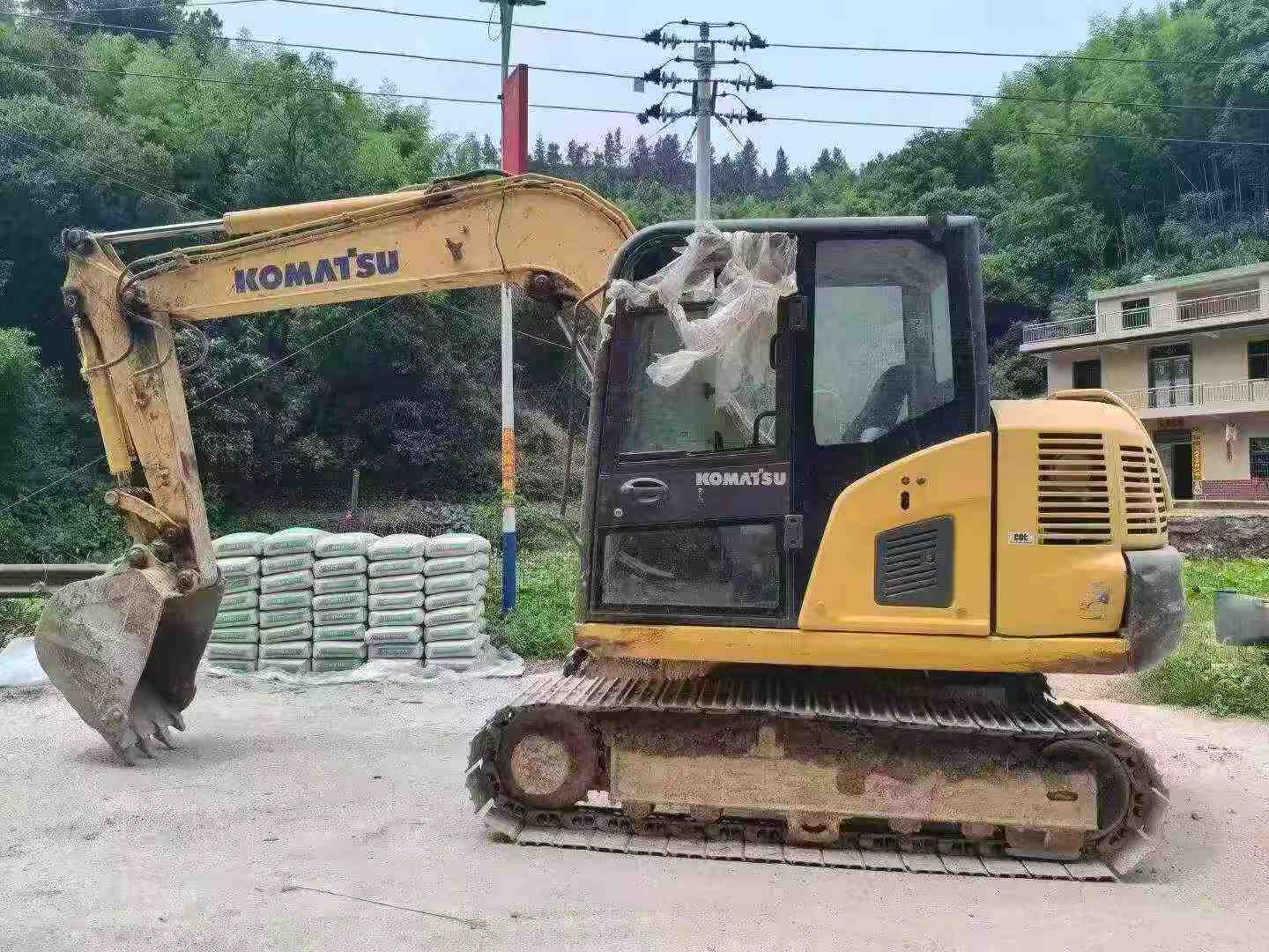 Buy Komatsu PC60 Used Excavator / 2