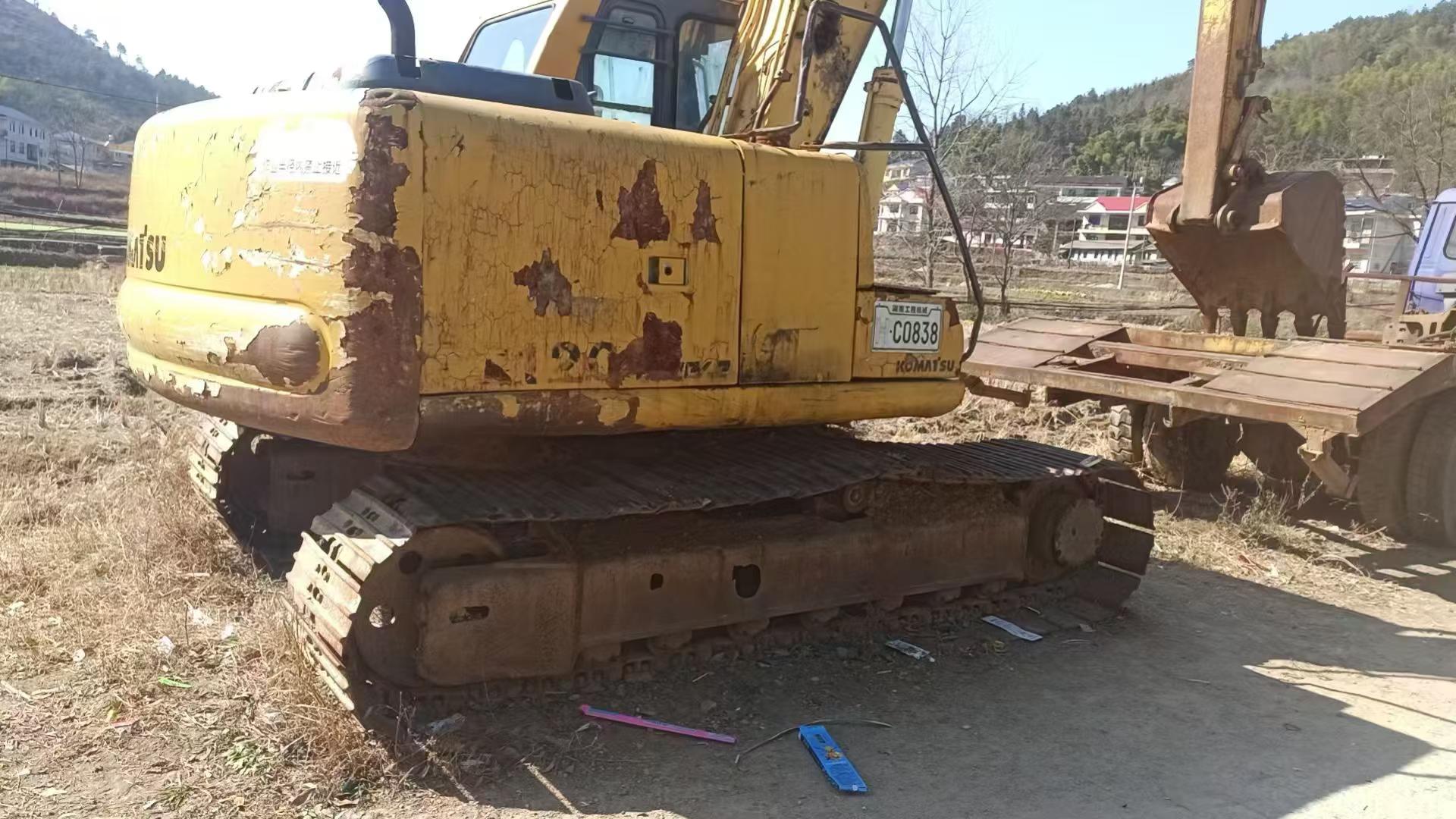 Buy Komatsu PC120-6 Used Excavator / 3