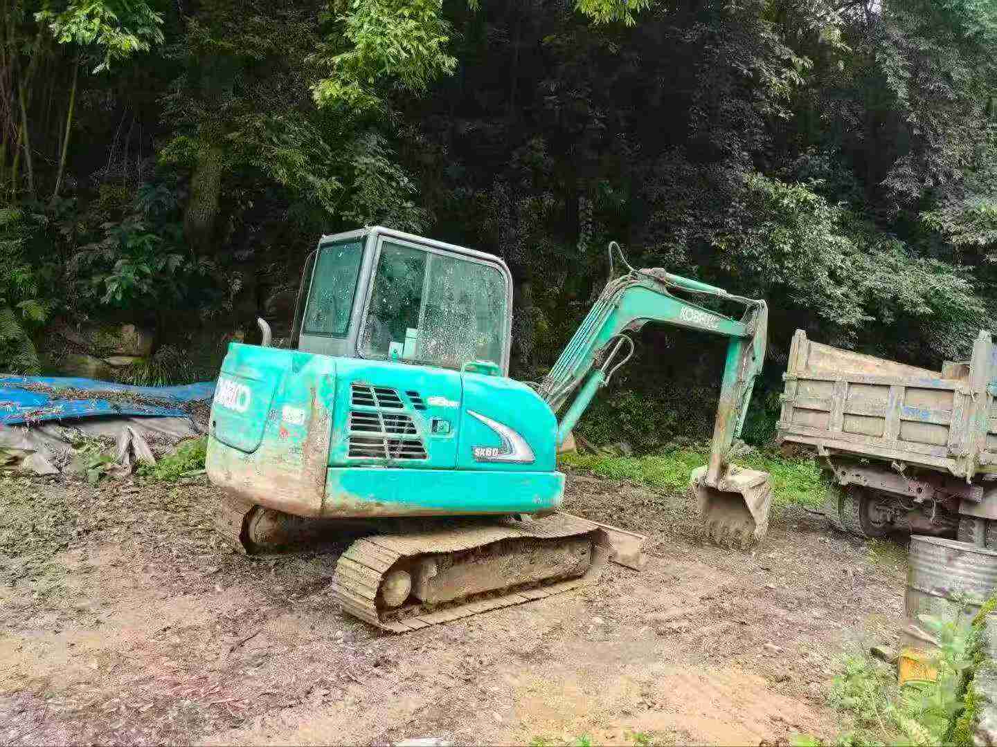 Buy Kobelco SK60 Used Excavator / 3