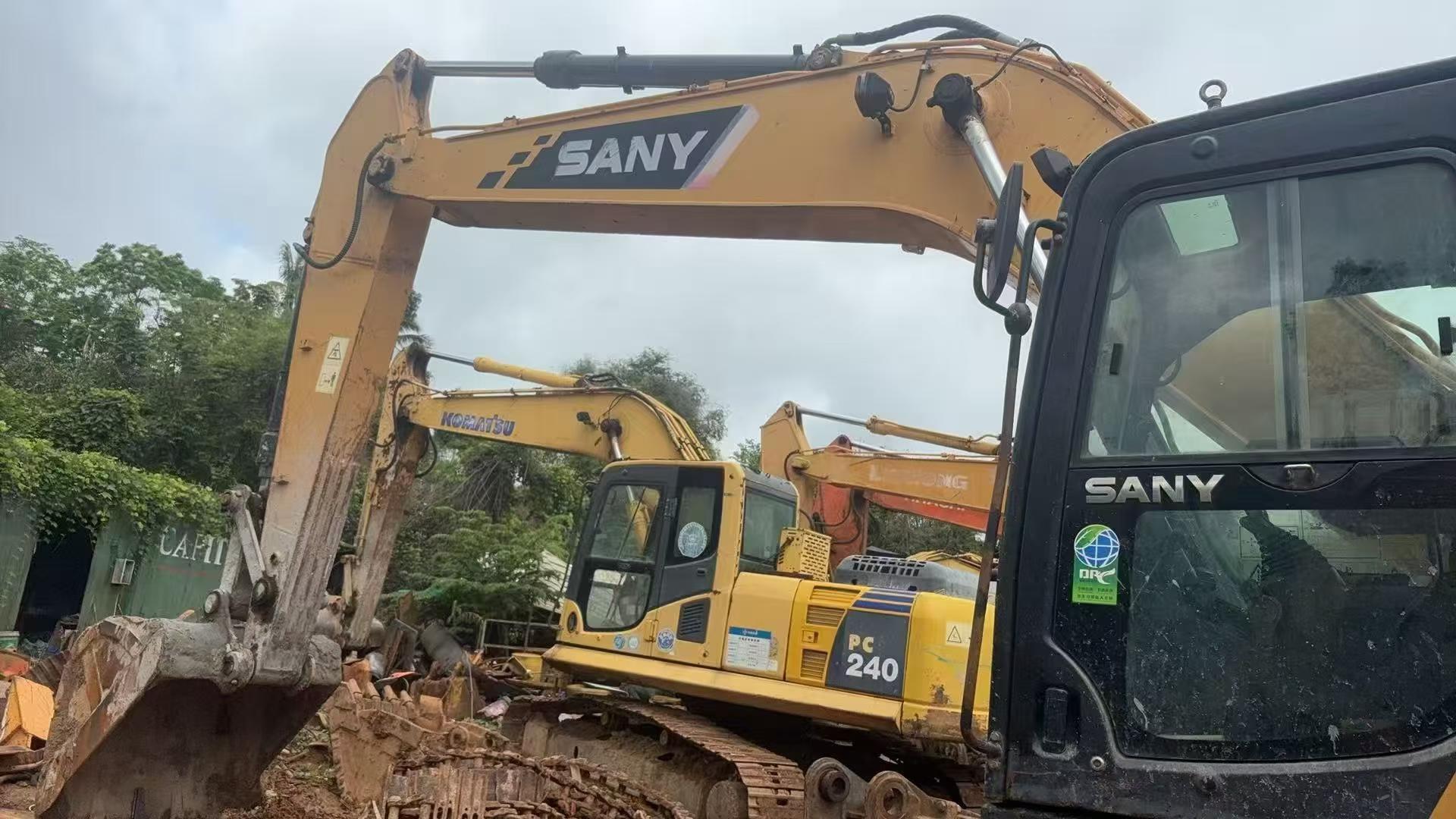 Buy Sany SY200C Used Excavator / 4