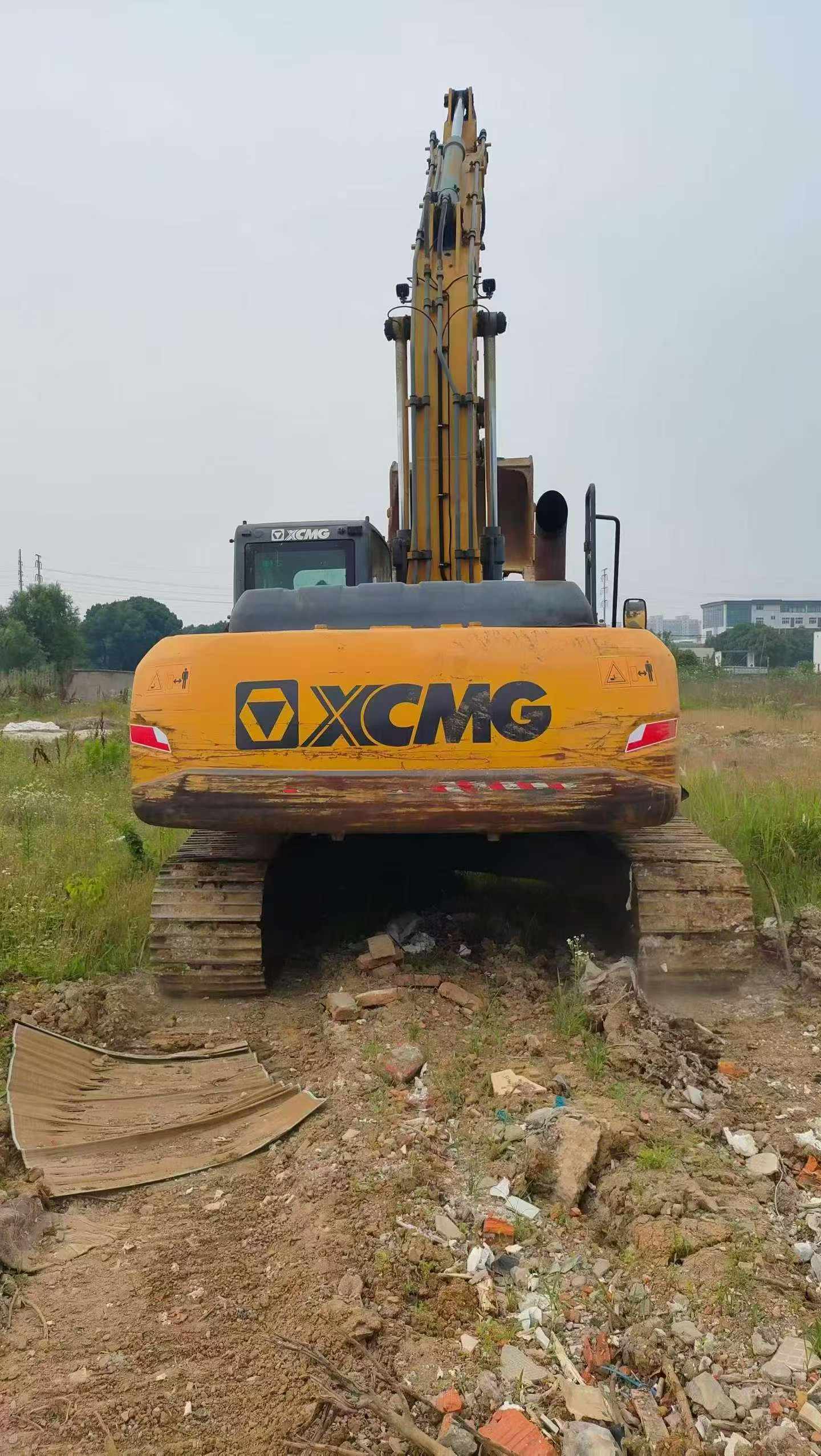 Buy XCMG XE245D Used Excavator / 8