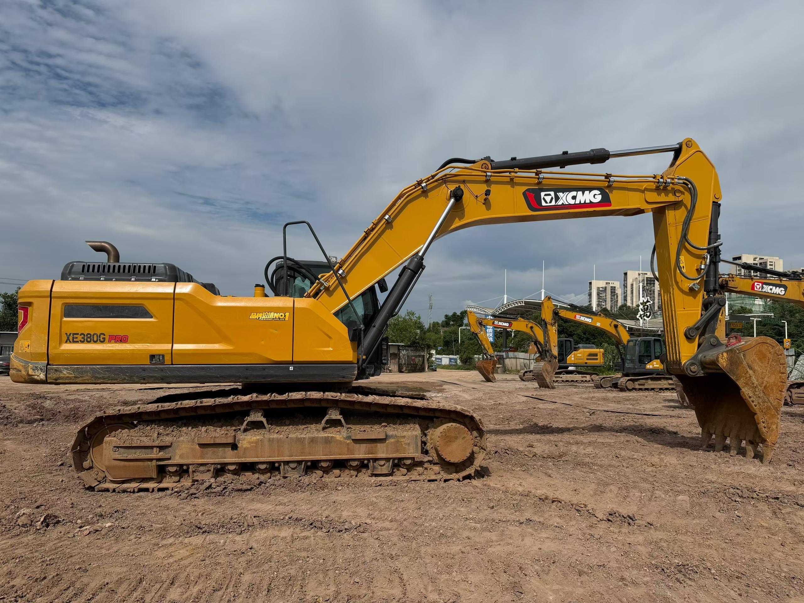 Buy XCMG XE380K Used Excavator / 2