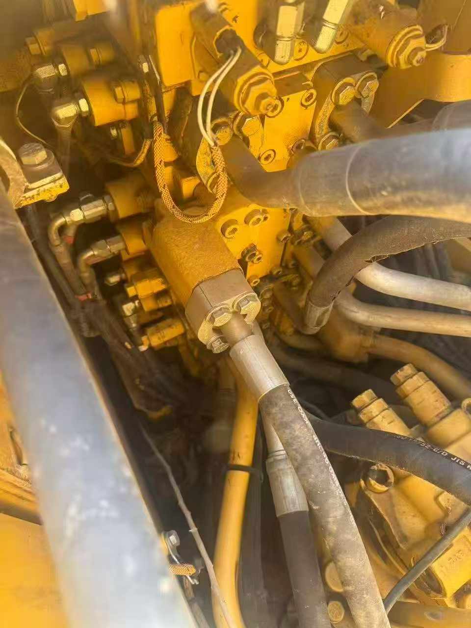 Buy Caterpillar 320E Used Excavator / 4