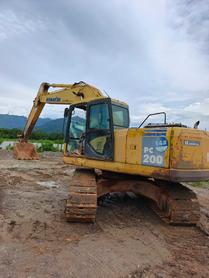 Buy Komatsu PC200-7 Used Excavator / 3 Buy Komatsu PC200-7 Used Excavator / 3