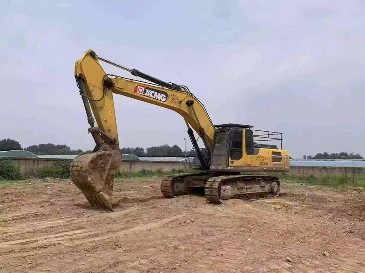 Buy XCMG XE370D Used Excavator / 1