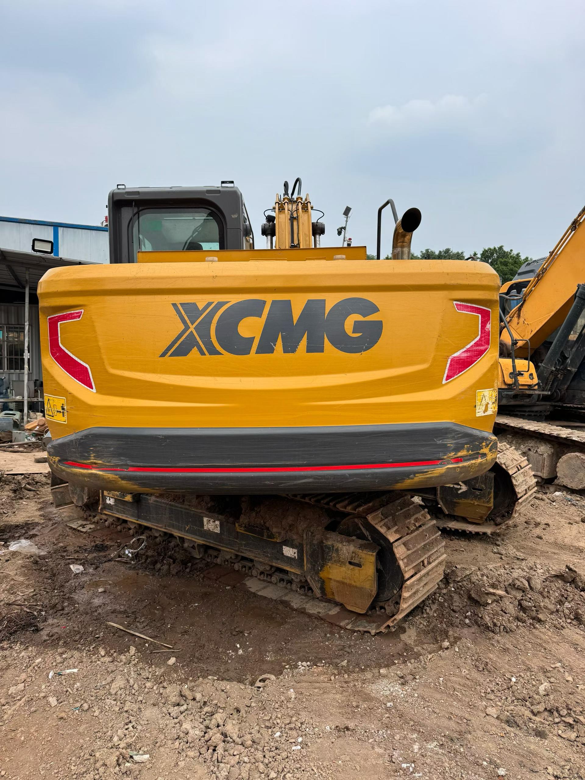 Buy XCMG XE135B Used Excavator / 3