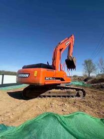 Buy Doosan DH370 Used Excavator / 2 Buy Doosan DH370 Used Excavator / 2