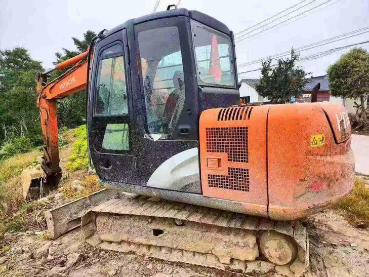 Buy Hitachi EX60-6 Used Excavator / 1