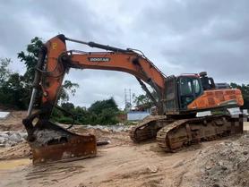 Buy Doosan DX520LC Used Excavator / 3 Buy Doosan DX520LC Used Excavator / 3