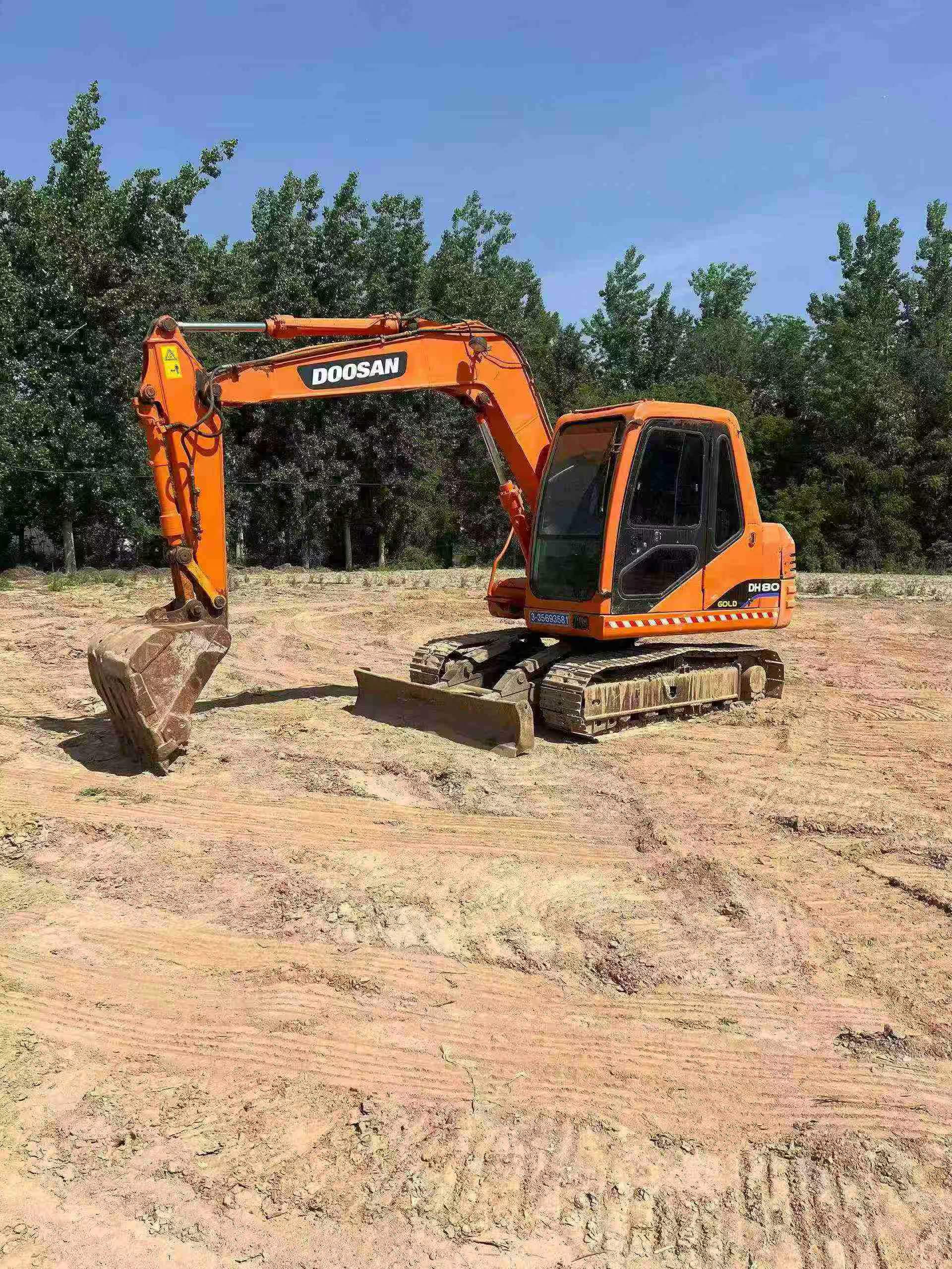 Buy Doosan DH80 Used Excavator / 3