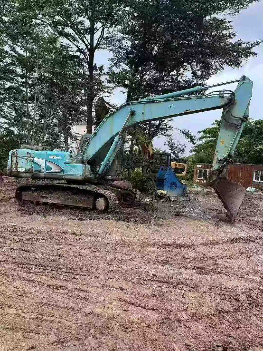 Buy Kobelco SK200-11 Used Excavator / 3
