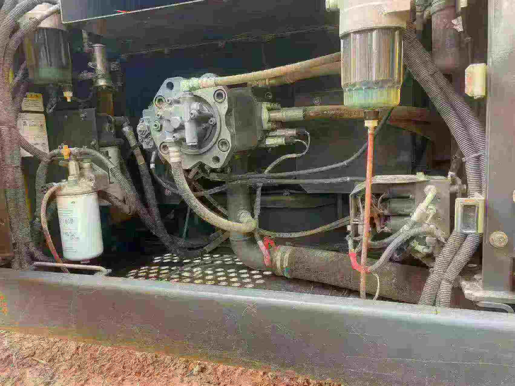 Buy Sumitomo SH300-6 Used Excavator / 9
