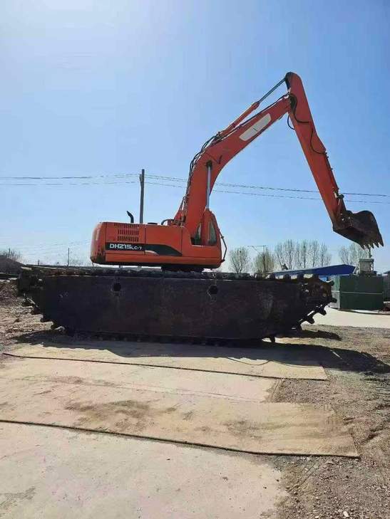 Buy Doosan DH215-7 Used Excavator / 1