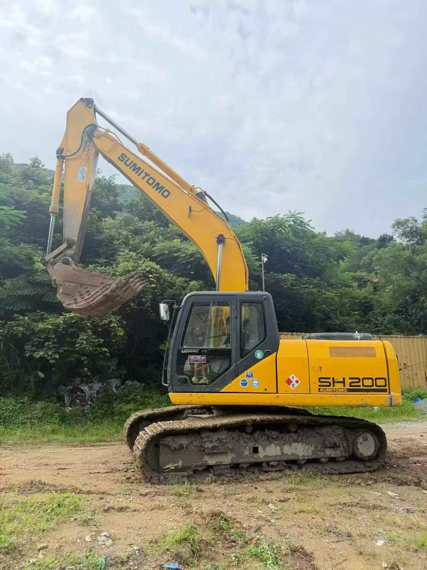 Buy Sumitomo SH200A5 Used Excavator / 3