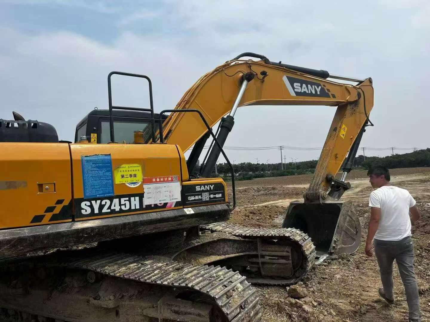 Buy Sany SY245H Used Excavator / 3