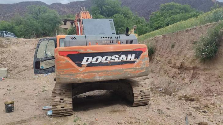Buy Doosan S300 Used Excavator / 1