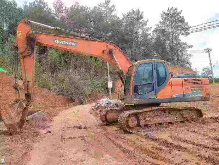 Buy Doosan DX215-9C Used Excavator / 1