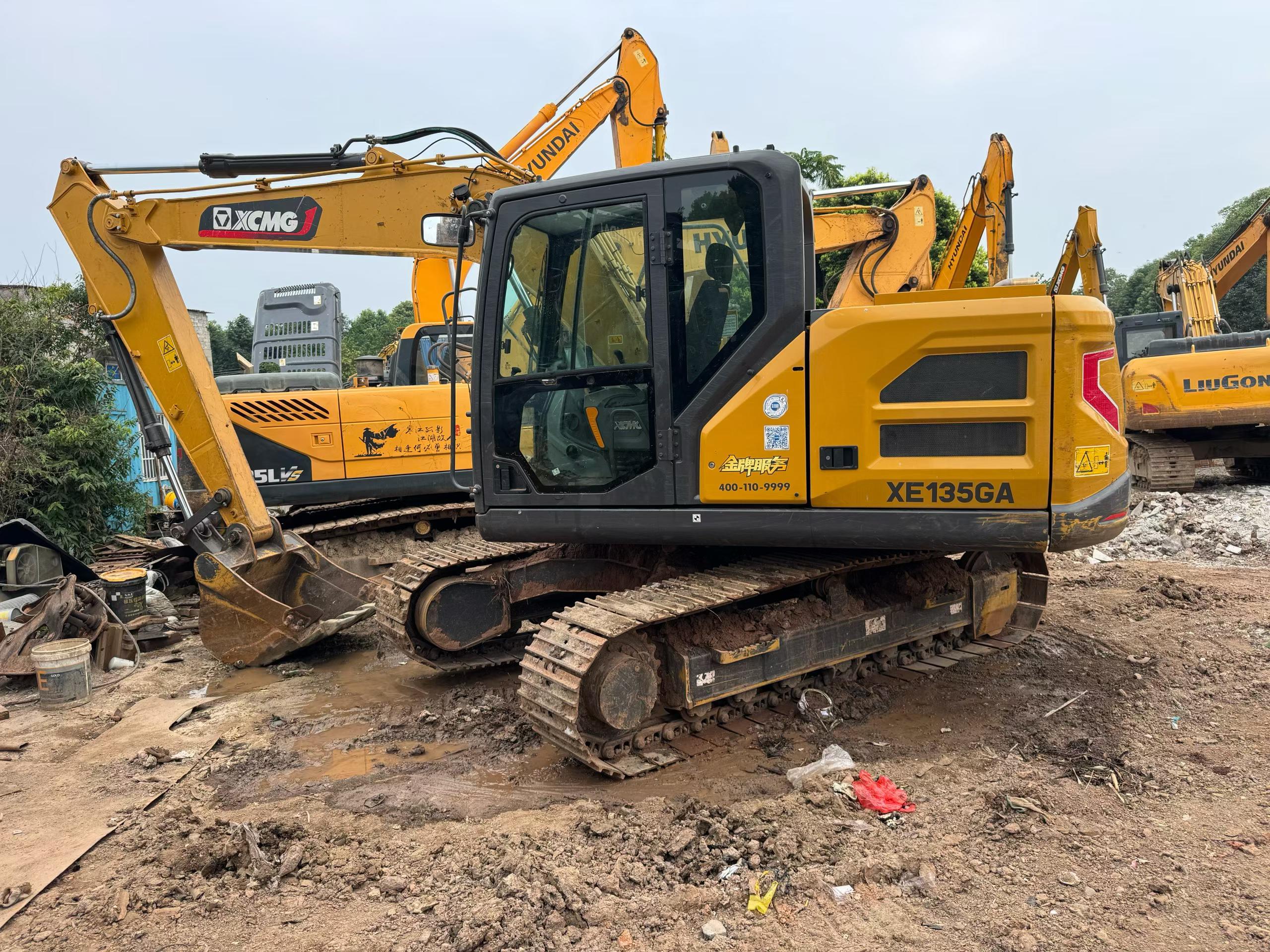 Buy XCMG XE135B Used Excavator / 2