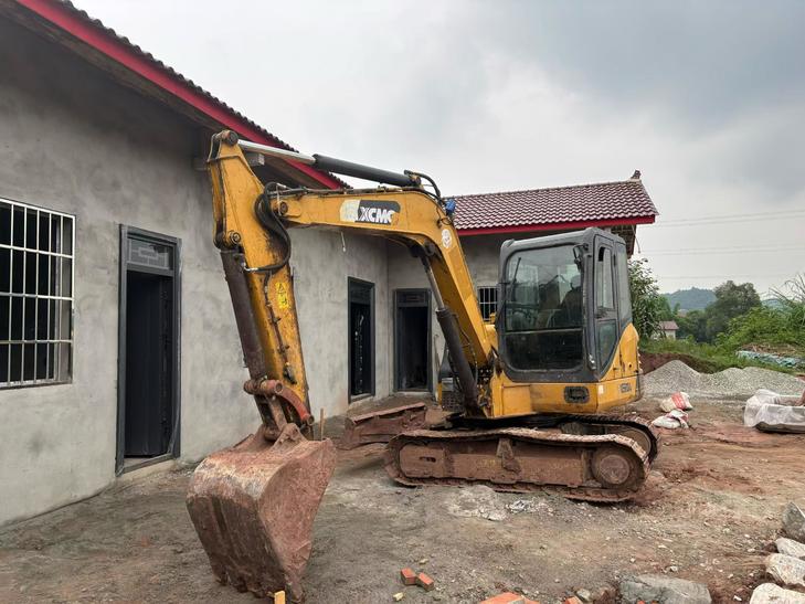 Buy XCMG XE60 Used Excavator / 1