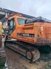 Buy Doosan DH215-7 Used Excavator / 5 Buy Doosan DH215-7 Used Excavator / 5
