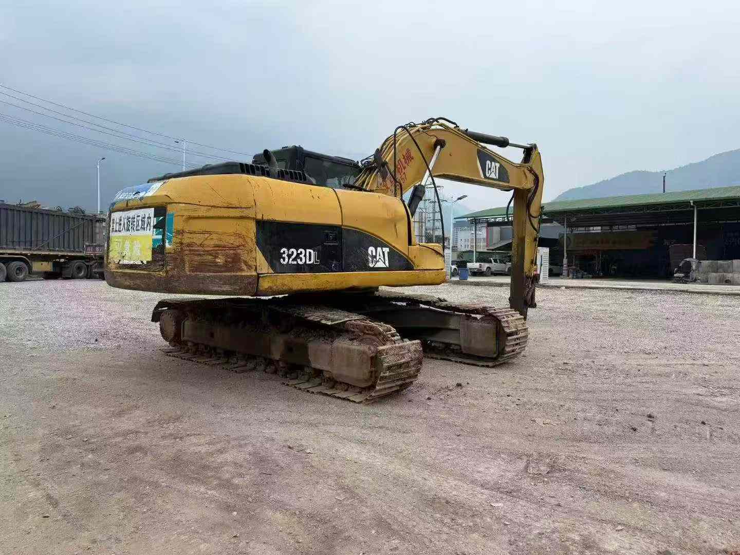 Buy Caterpillar 320D Used Excavator / 3