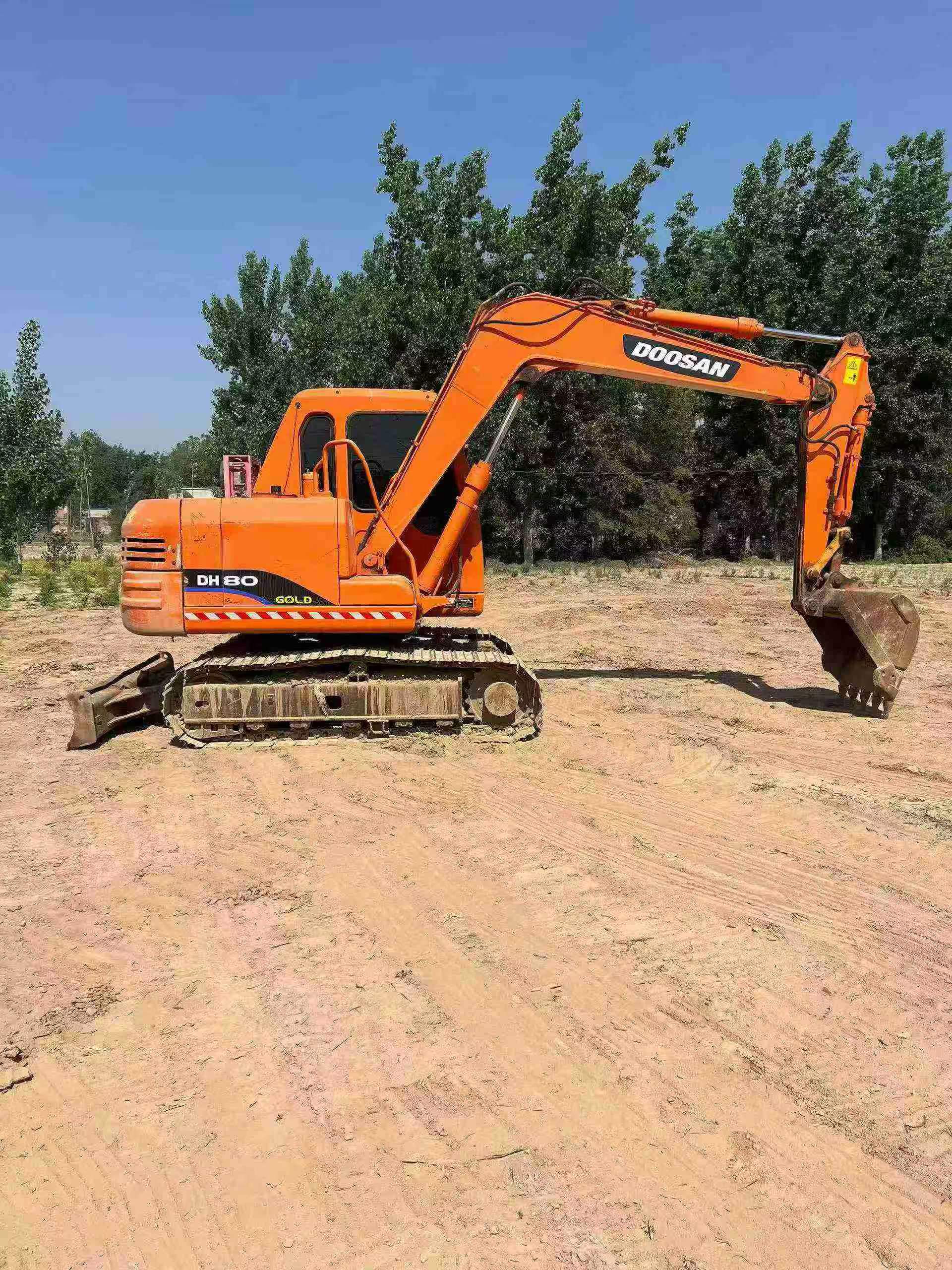 Buy Doosan DH80 Used Excavator / 4