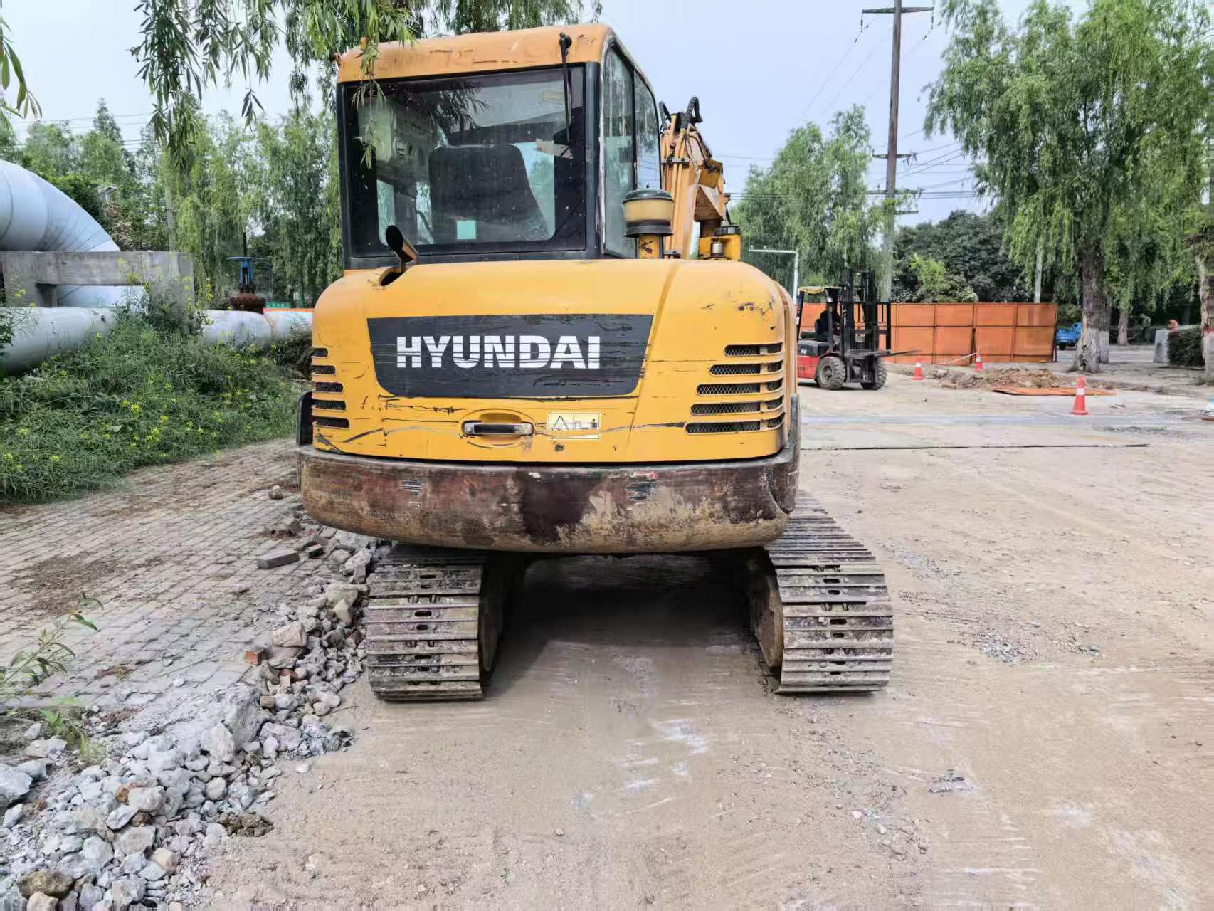 Buy Hyundai R 60VS Used Excavator / 4