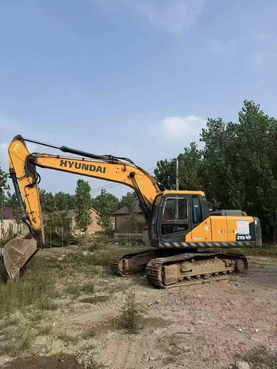 Buy Hyundai R215-7 Used Excavator / 1