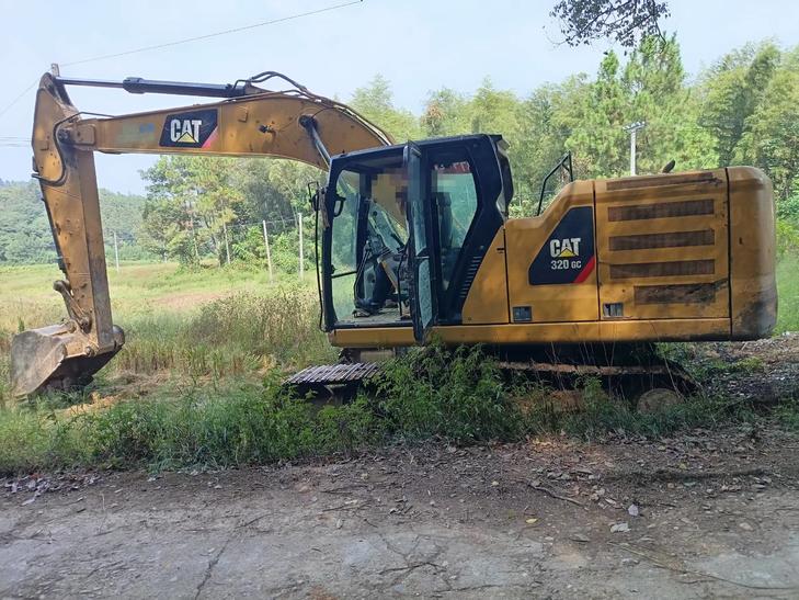 Buy Caterpillar 320GC Used Excavator / 1