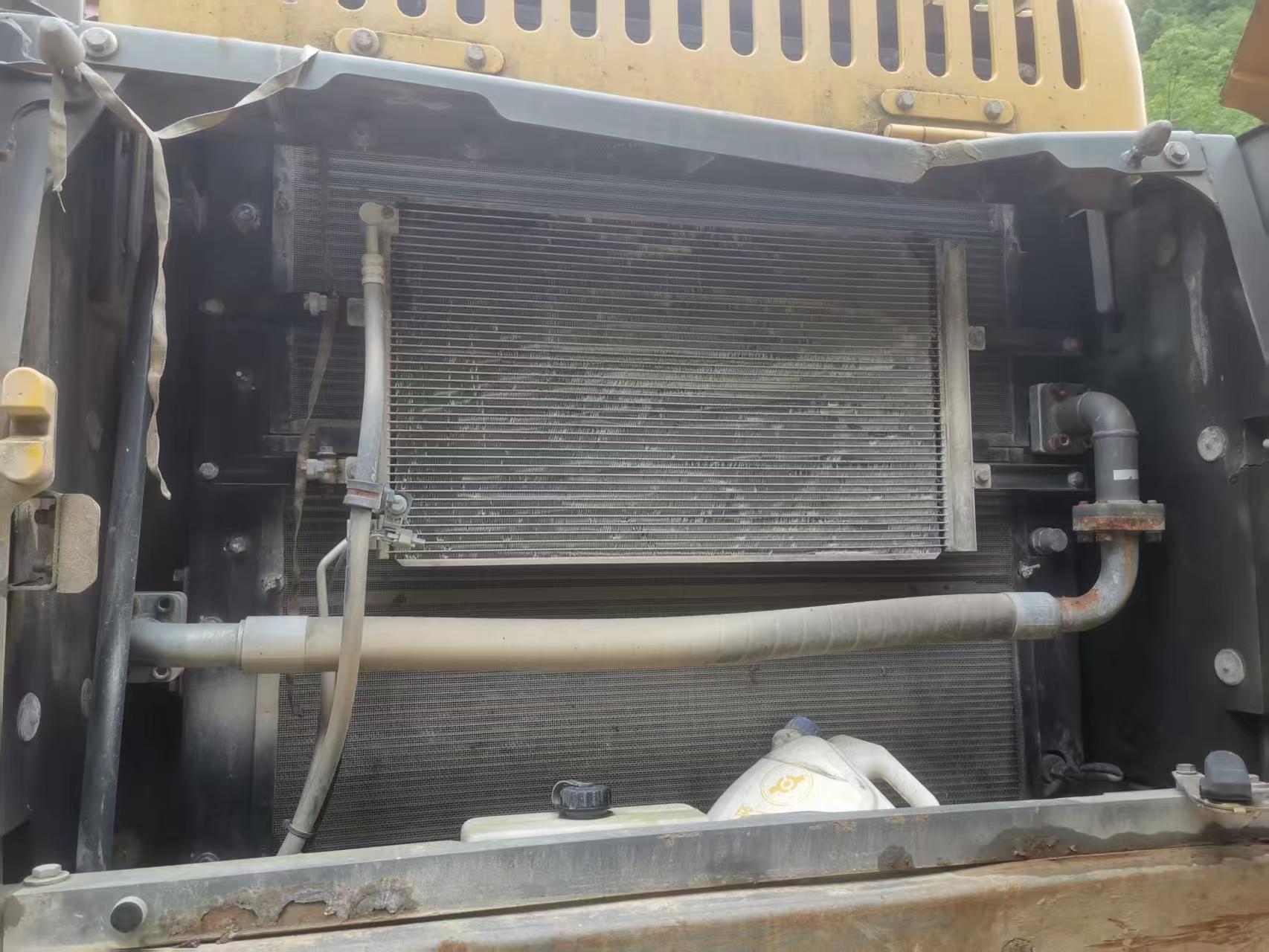 Buy Volvo L250G Used Excavator / 2