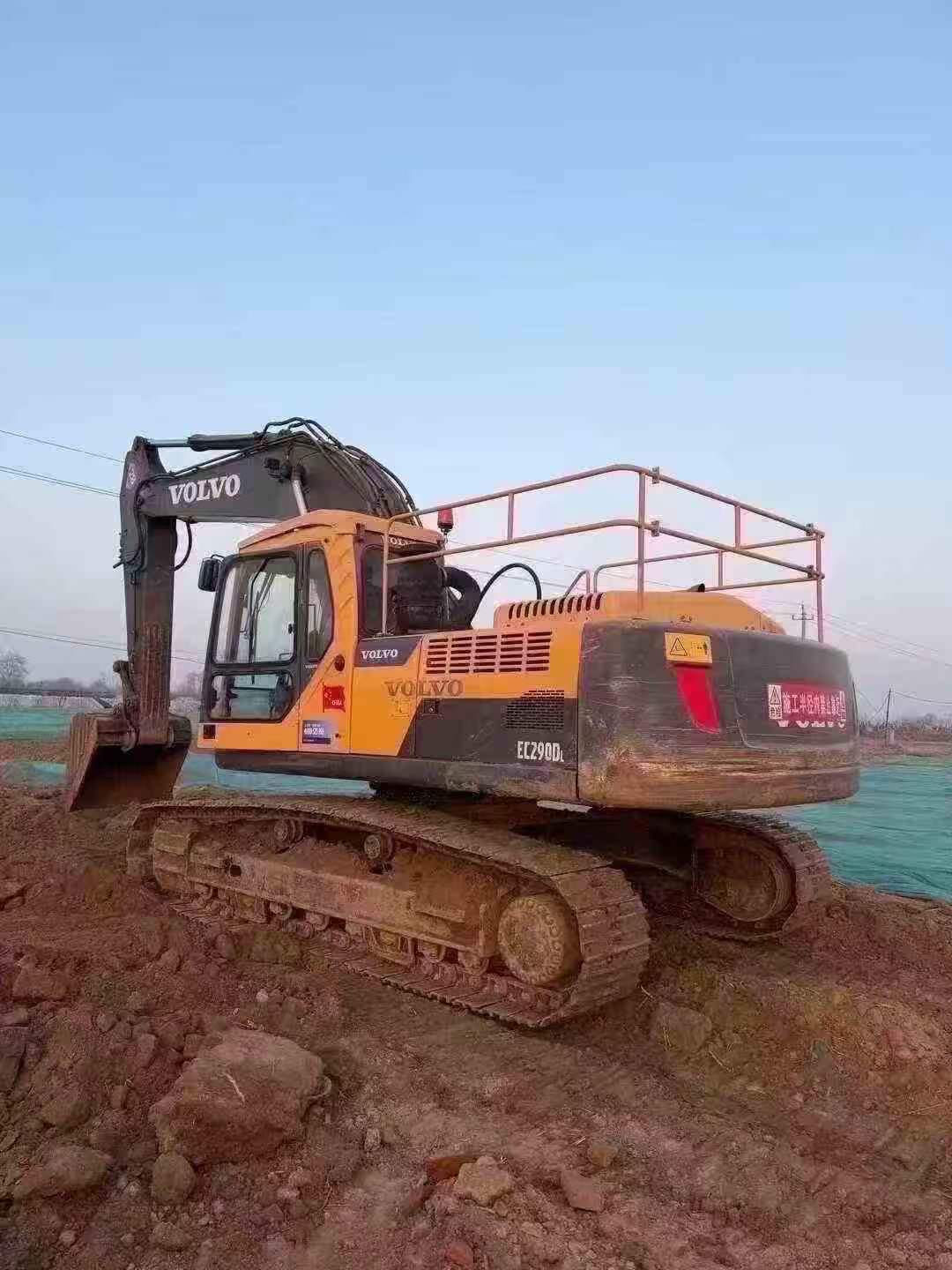 Buy Volvo EC290 Used Excavator / 3