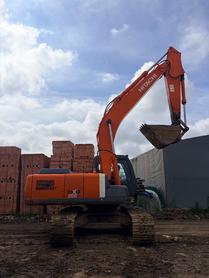 Buy Hitachi ZX200-3G Used Excavator / 2 Buy Hitachi ZX200-3G Used Excavator / 2