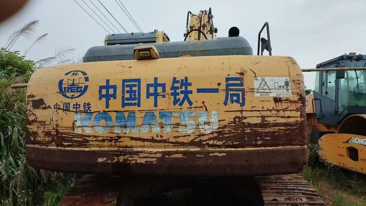 Buy Komatsu PC200 Used Excavator / 1