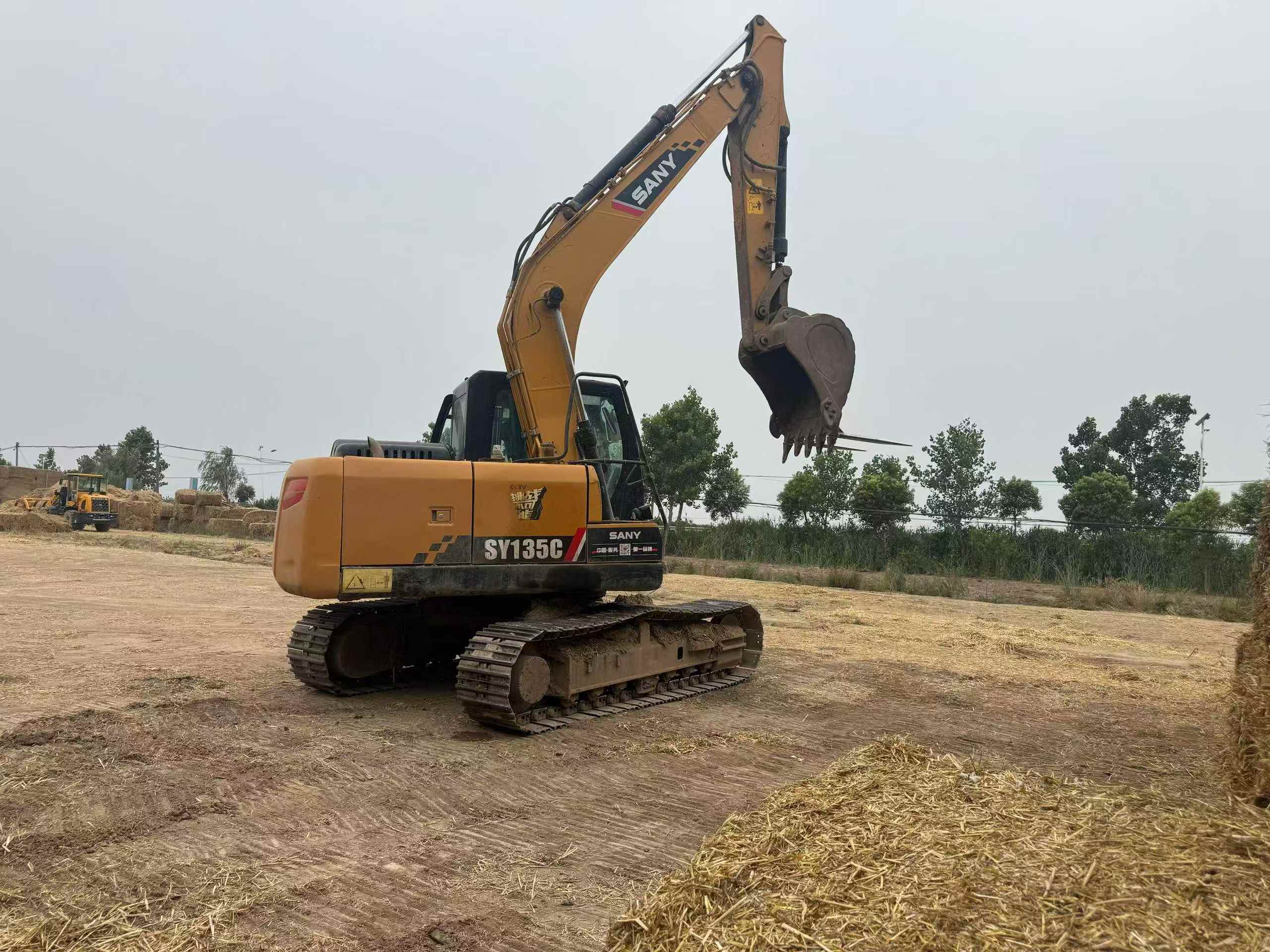 Buy Sany SY135 Used Excavator / 7