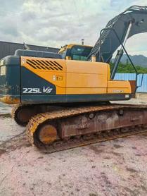 Buy Hyundai R225-7 Used Excavator / 3 Buy Hyundai R225-7 Used Excavator / 3