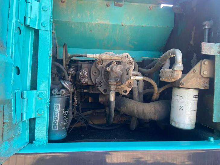 Buy Kobelco SK200 Used Excavator / 1