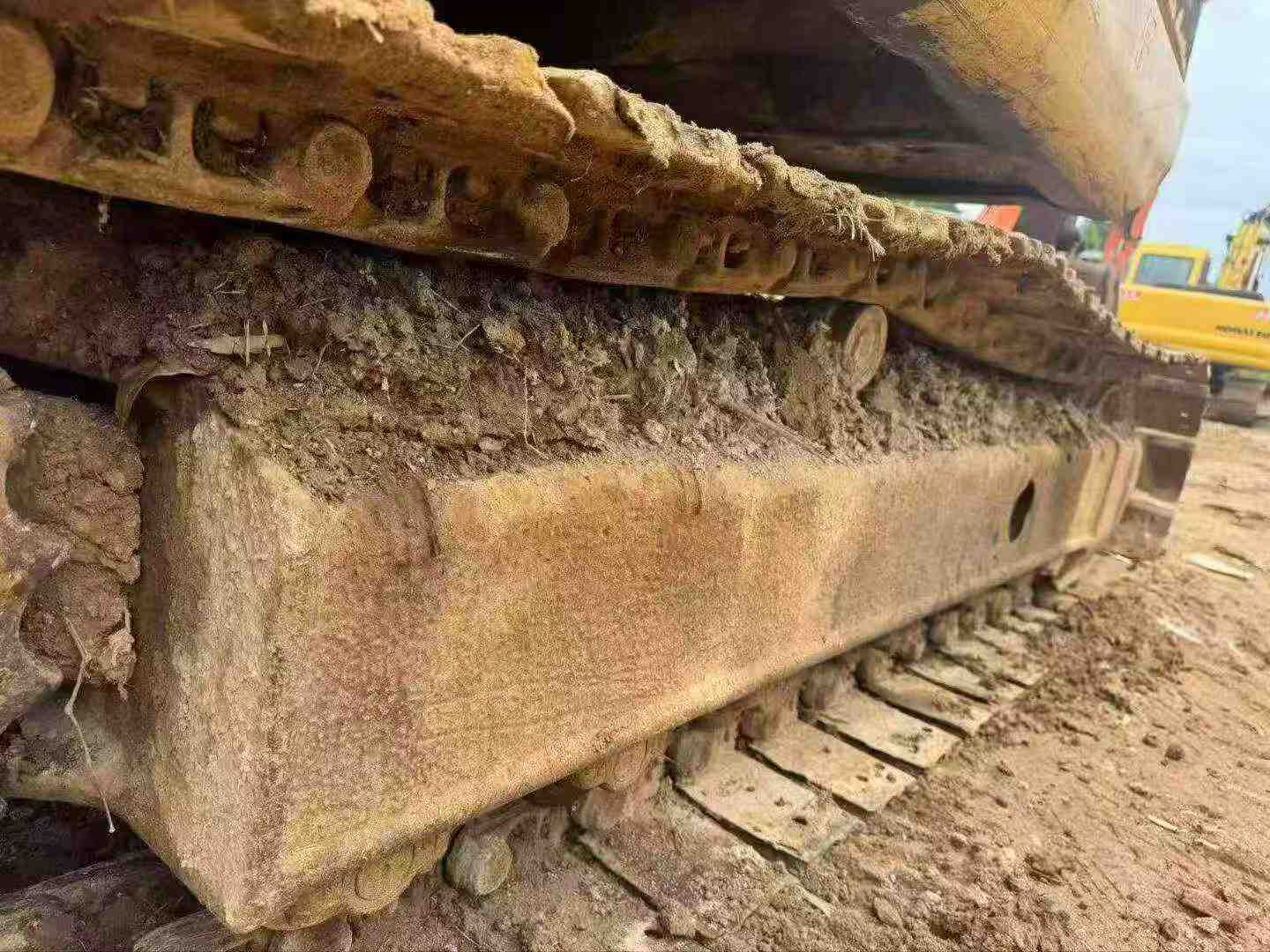 Buy Komatsu PC130-7 Used Excavator / 3