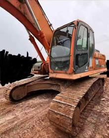 Buy Doosan DX260LC Used Excavator / 3 Buy Doosan DX260LC Used Excavator / 3
