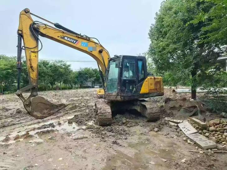 Buy Sany SY125C Used Excavator / 1