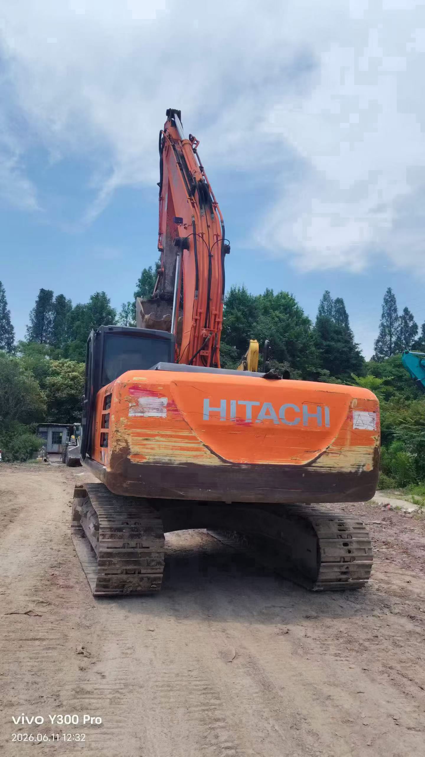 Buy Hitachi EX200 Used Excavator / 2