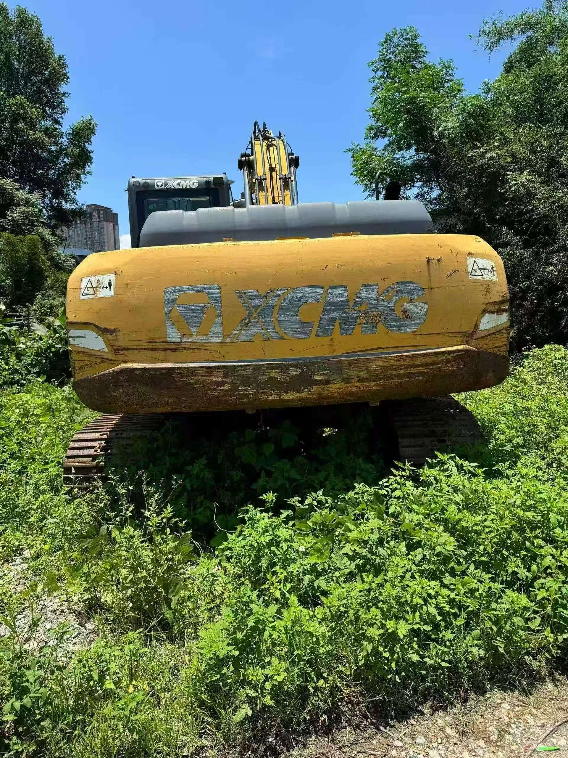 Buy XCMG XE215 Used Excavator / 2