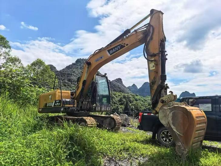 Buy Sany SY135 Used Excavator / 1