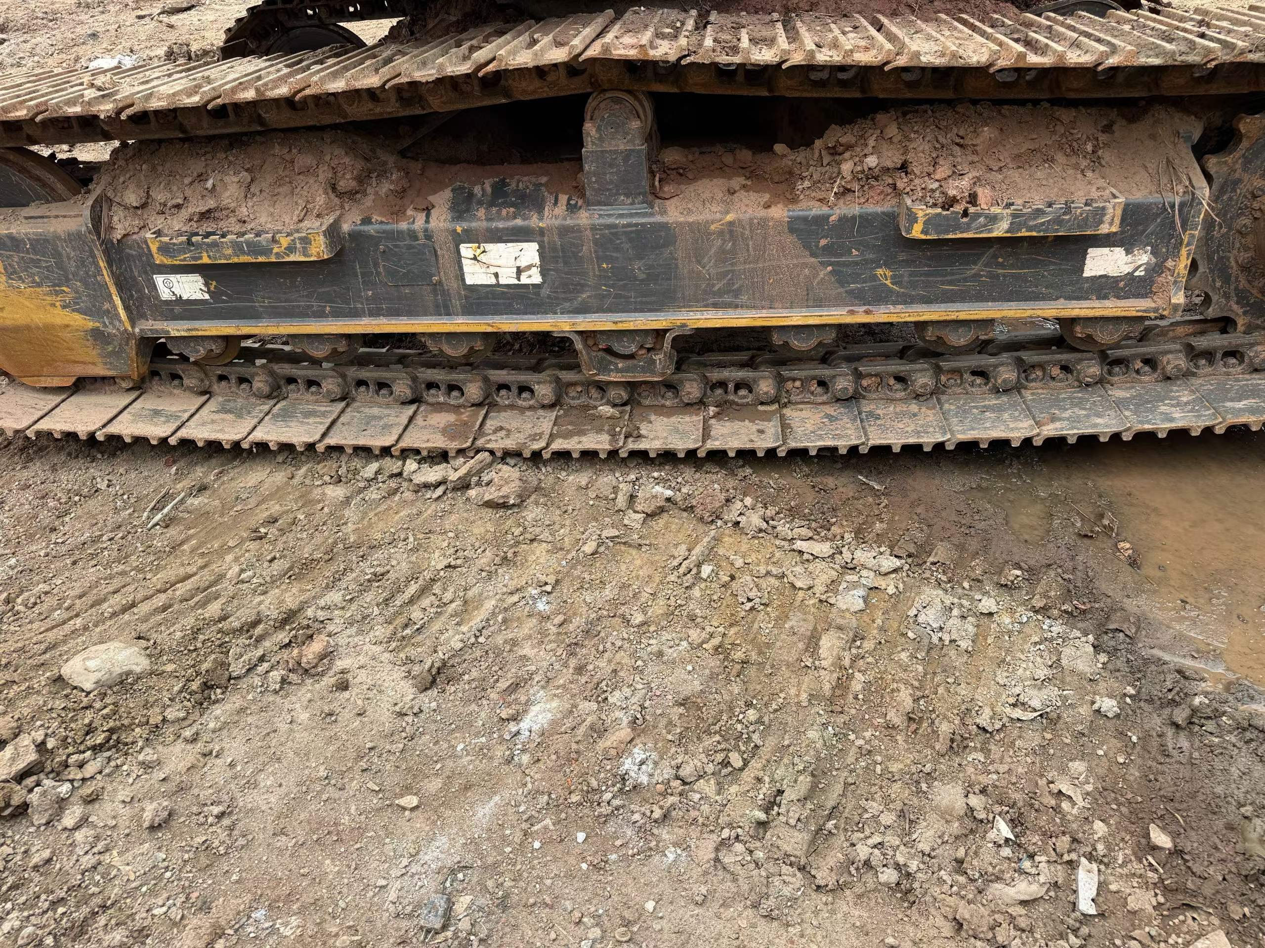 Buy XCMG XE135B Used Excavator / 9