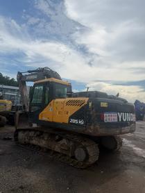 Buy Hyundai R205VS Used Excavator / 2 Buy Hyundai R205VS Used Excavator / 2