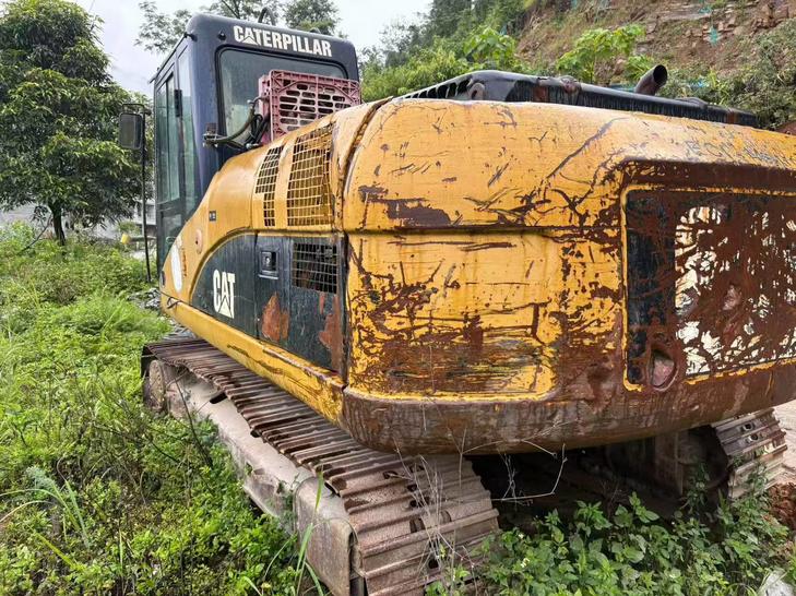 Buy Caterpillar 320D Used Excavator / 1