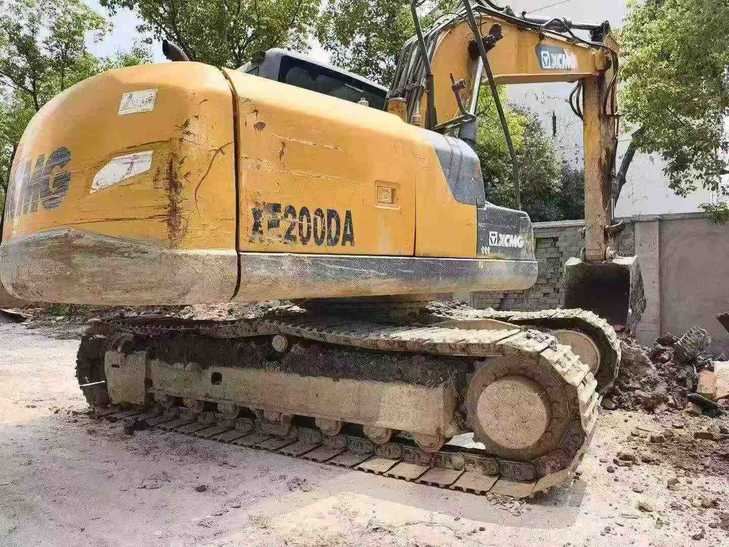 Buy XCMG XE135B Used Excavator / 1