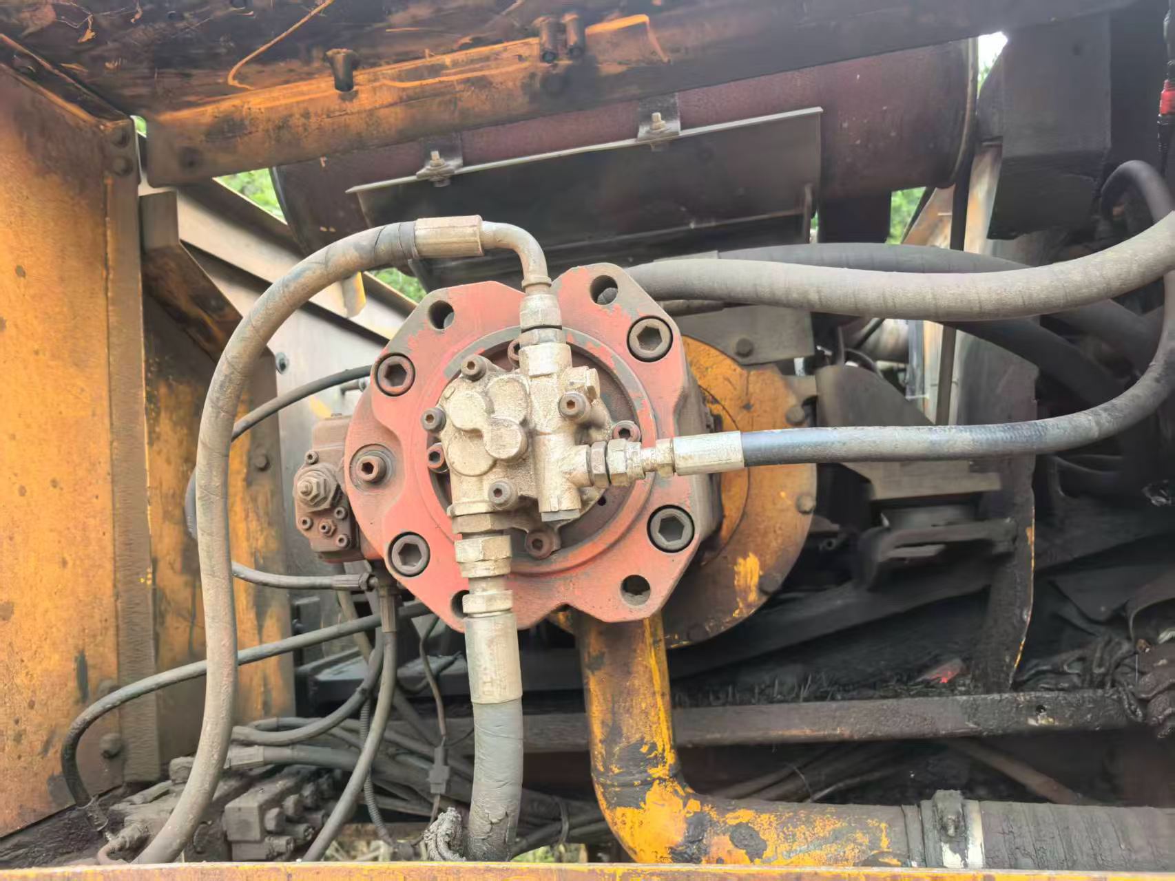 Buy Hyundai R335-7 Used Excavator / 4