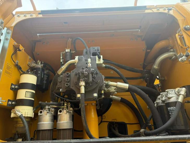Buy Sany SY650HB Used Excavator / 1