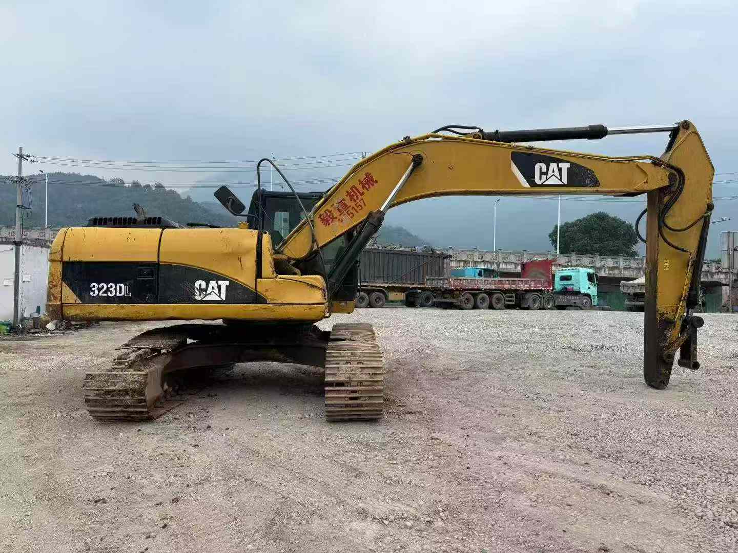 Buy Caterpillar 320D Used Excavator / 4